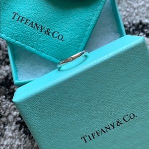 Tiffany & Co Elsa Peretti diamond band ring